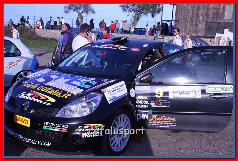 121111 rally 074_tn.jpg
